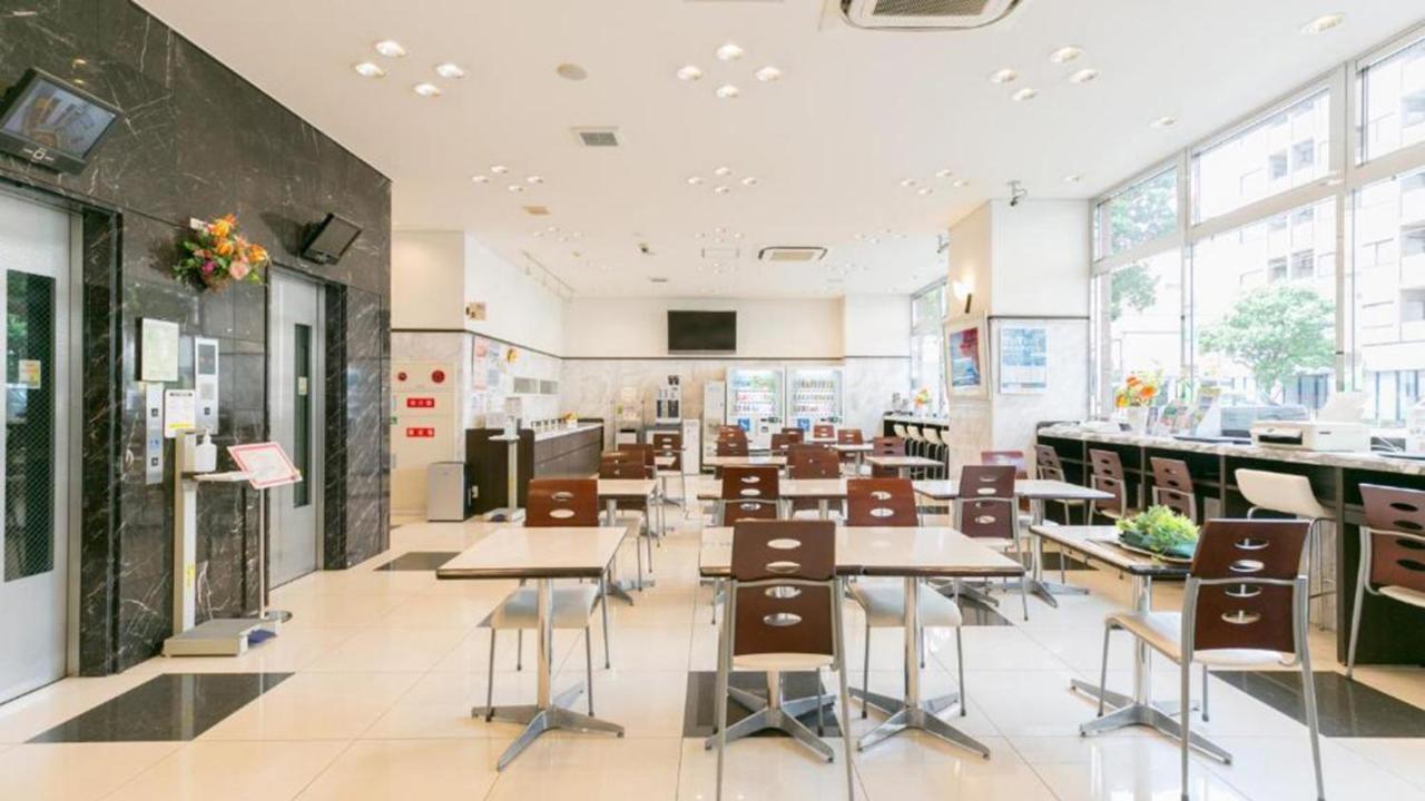 Toyoko Inn Shin-Osaka Chuo-Guchi Shinkan Bagian luar foto