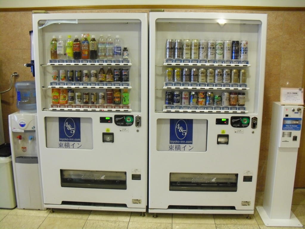 Toyoko Inn Shin-Osaka Chuo-Guchi Shinkan Bagian luar foto